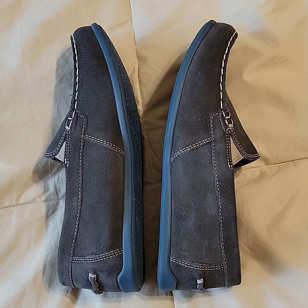 Florsheim kids grey loafers with large stitching
